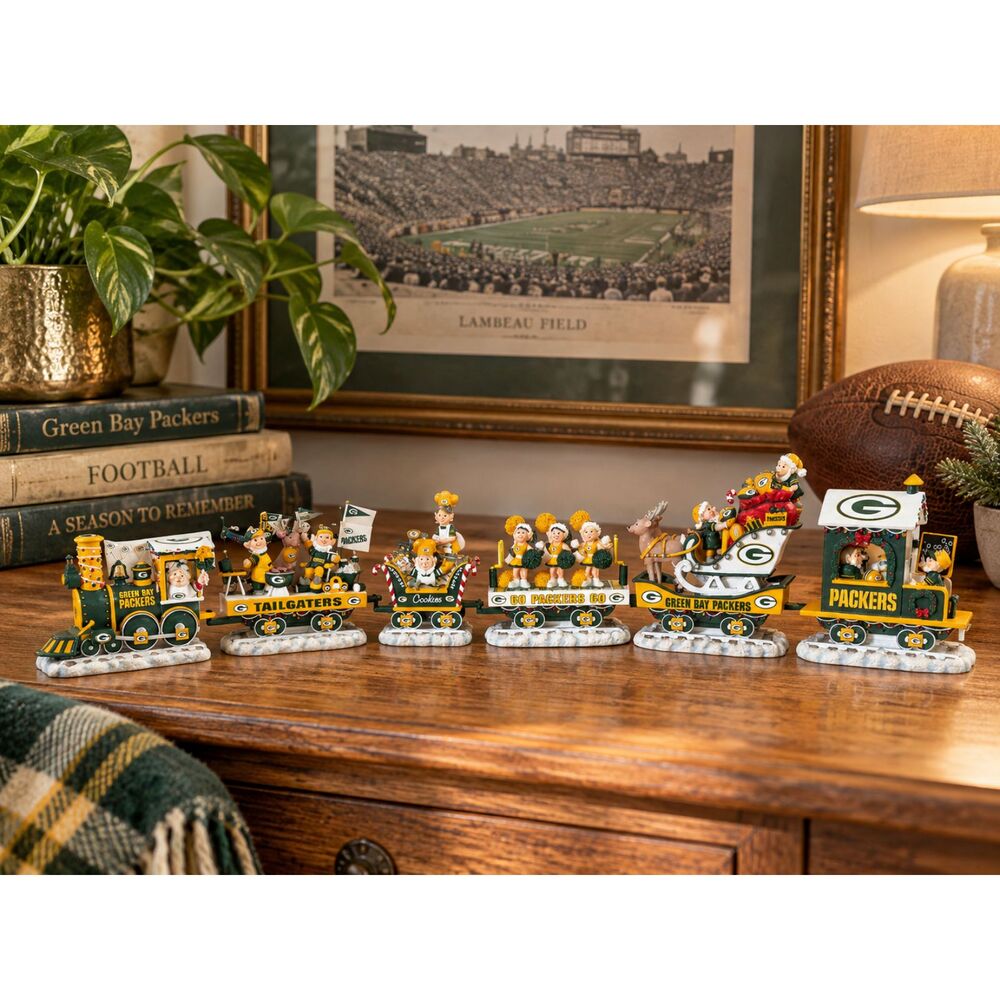 Danbury Mint Green Bay Packers Holiday Halftime 6 Piece Christmas Train READ